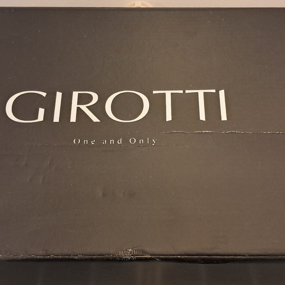 Girotti Elegant Black Patent & Suede Loafers with Gold Chain | Size 42 - Picture 5 of 8